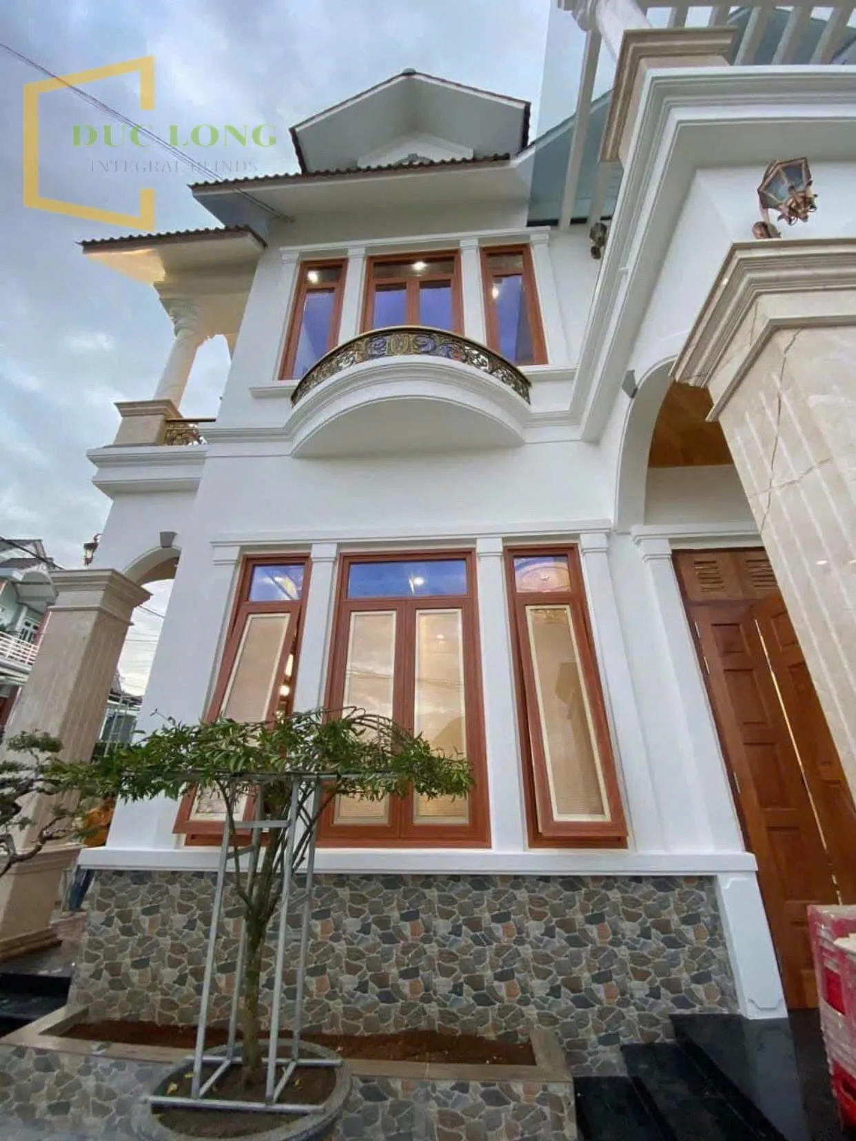 Rèm Trong Kính Hộp
