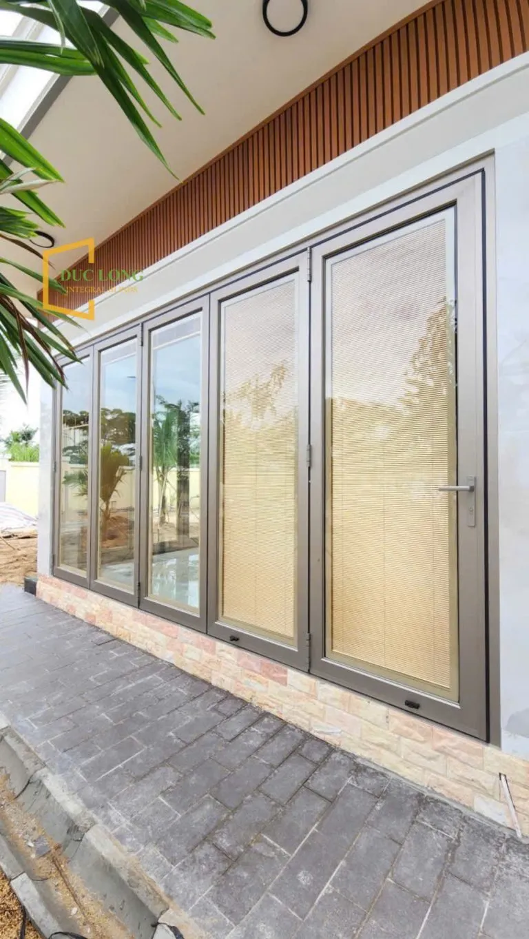 Sự Thật Về Kính Điện Trong 92% – Chiêu Marketing Đánh Tráo Khái Niệm Trên Thị Trường