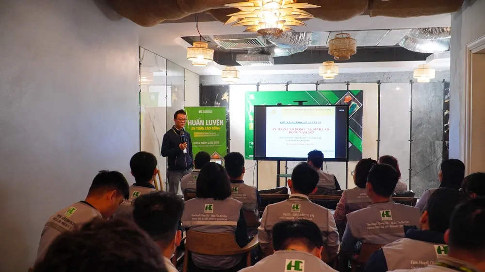 90% Người Mua Kính Điện Đang Chọn Sai – Bạn Có Nằm Trong Số Đó?
