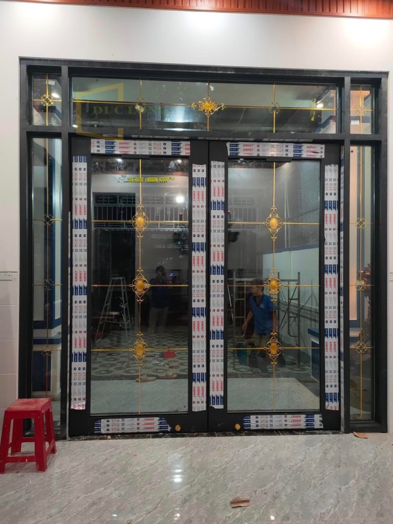 Kính Hộp Hoa Văn – KHHV11