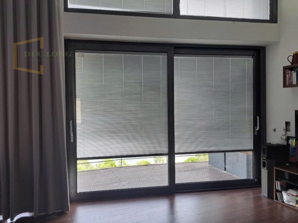 Rèm Trong Kính Hộp RTK14 – Màu Bạc